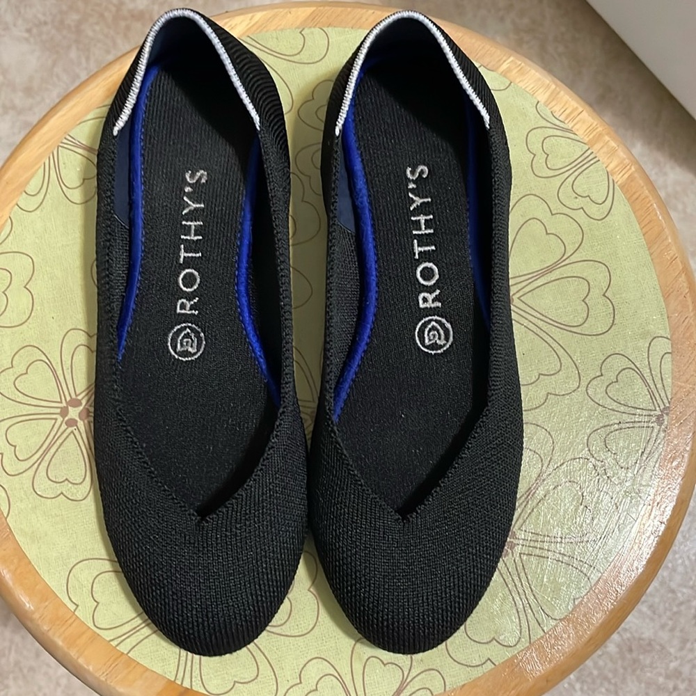 Round Toe Black Rothy’s (“The Flat”)